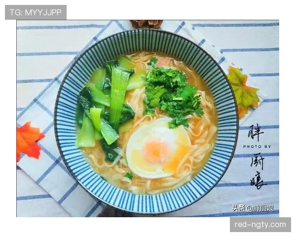 刷到高亭宇的生活片段，连夜宵都称好几克，随便一看比我整个月还认真