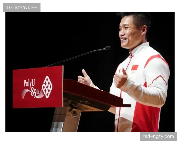 李小鹏买菜那张图，奥运冠军和隔壁大叔同时在线，尴尬又好笑